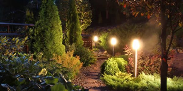 landscape-lighting-garden-path